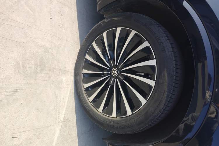 Used Volkswagen Viloran 2020 380TSI Prestige Edition
