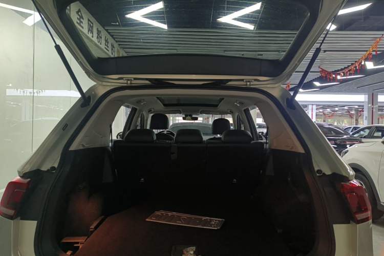 Used Volkswagen Tiguan L 2018 Facelift 330TSI Automatic Two-Wheel Drive Luxury Edition