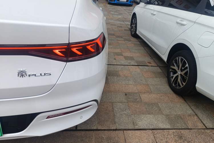 Used BYD Qin PLUS 2023 Champion Edition DM-i 55KM Leading Model
