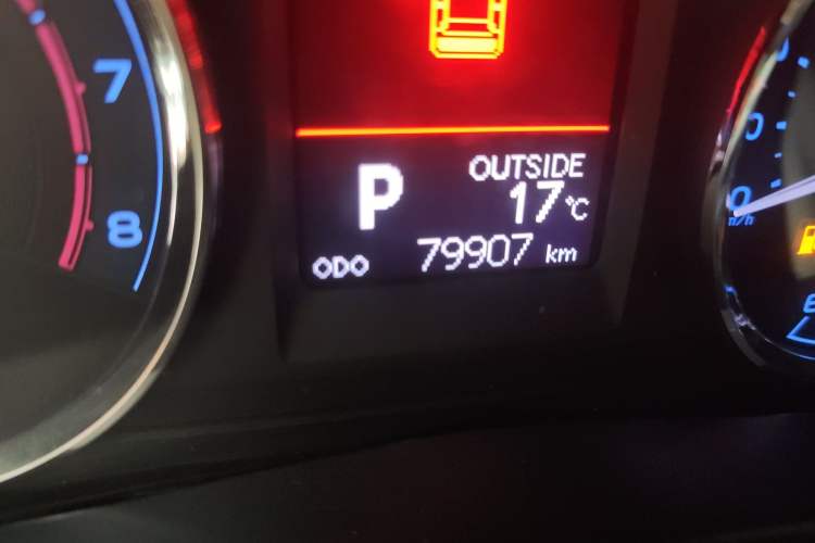 Used Toyota Corolla 2017 Revised Version 1.2T S-CVT GL-i Odometer Close Up