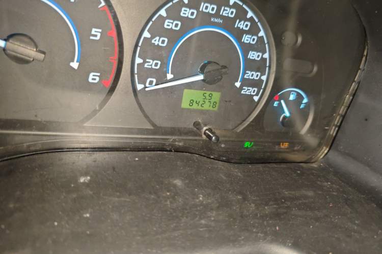 Used JMC Transit 2017 2.8T Commercial Version Long Wheelbase Mid-Roof 6/7/8-Seater JX493 Odometer Close Up