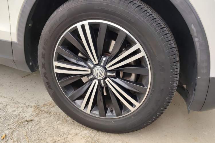 Used Volkswagen Tiguan L 2019 330TSI Automatic Two-Wheel Drive Panoramic Comfort Edition China V Standard Right Front Wheel Hub