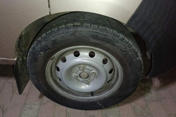 Used Jinbei Hiace X30 2021 1.5L Wealthy Single-Steaming Air-Conditioned Van China VI Standard SWC15M