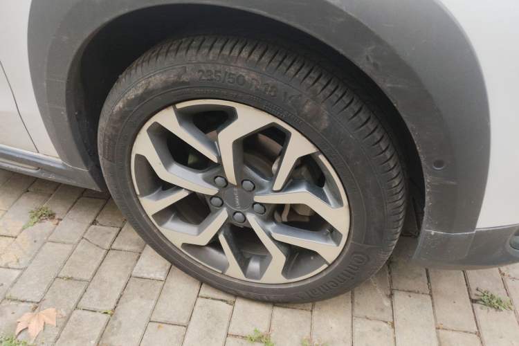 Used Lynk & Co 02 2019 1.5T DCT Two-Wheel Drive Pro Edition China VI Standard Right Front Wheel Hub