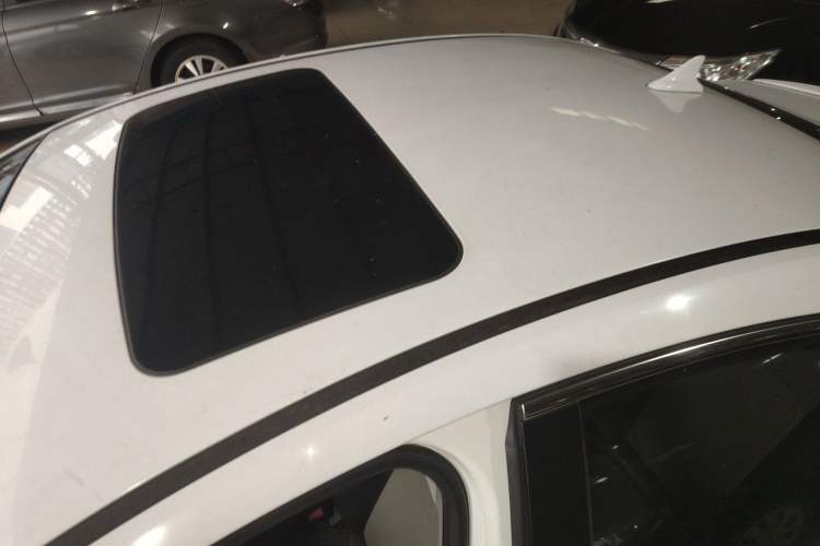 Used Chevrolet Cruze 2014 1.6L SL Millionth Anniversary Edition AT Roof