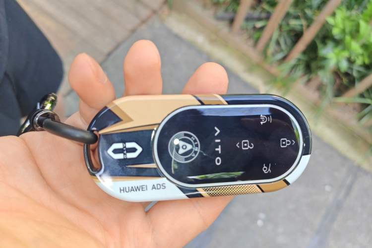 Used Hima AITO M9 2025 Extended-Range Ultra Version 52 kWh 5-Seater Edition