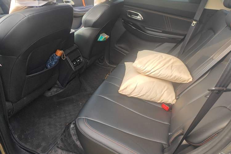 Used CHANGAN OSHAN X7 PLUS 2022 1.5T Blue Whale Edition Automatic Prestige Version Left Rear Seat