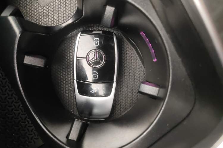 Used Mercedes-Benz E-Class 2021 Restyled E 300 L Sport Luxury Edition Vehicle Key