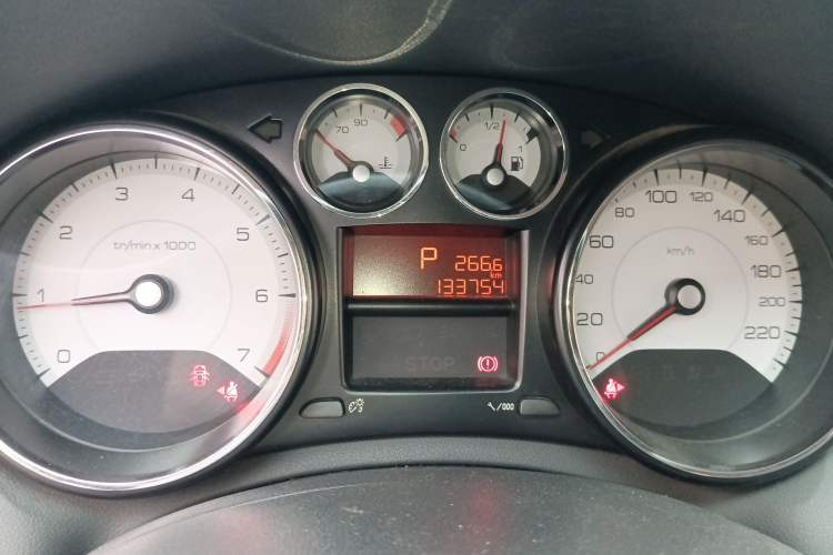 Used Peugeot 308 2014 Enjoy Edition Classic 1.6L Automatic Premium Model Odometer Close Up