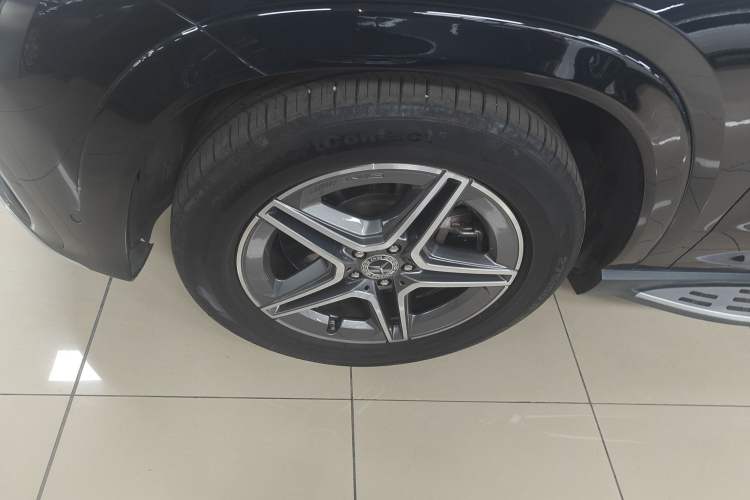 Used Mercedes-Benz GLE 2024 GLE 450 4MATIC AMG Line
