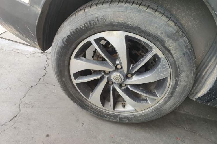 Used Baojun 560 2015 1.8L manual luxury version