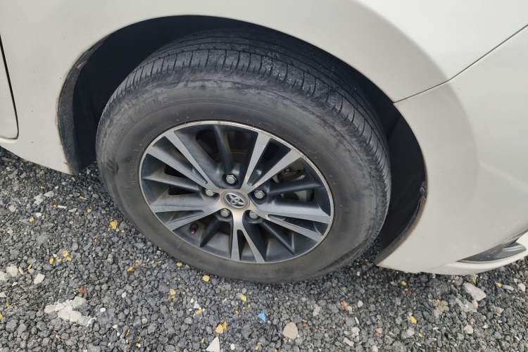 Used Toyota Levin 2016 Dual-Engine 1.8H GS E-CVT Elite Model with Sunroof
