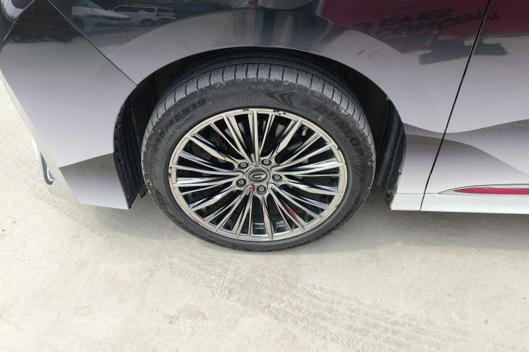 Used GAC Trumpchi M8 2021 Lingxiu Series 390T Deluxe Edition Left Front Wheel Hub