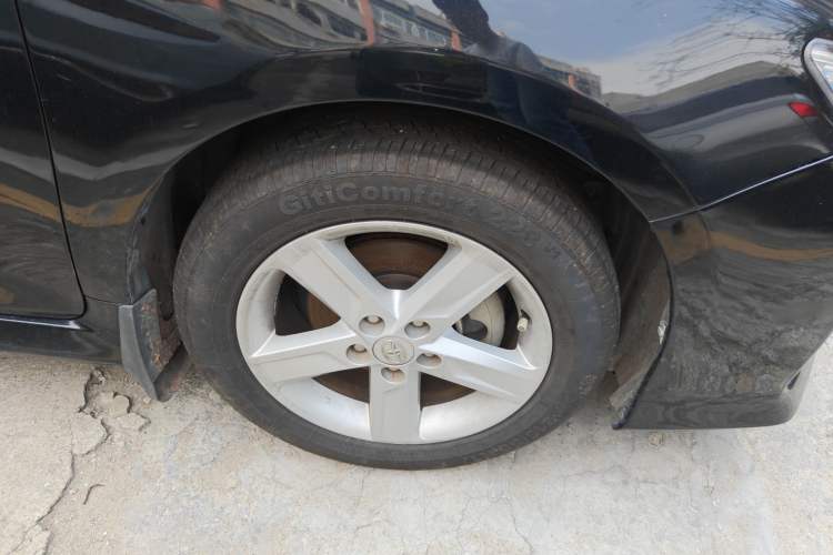 Used Toyota Camry 2012 Junrui 2.0S Radiant Edition Right Front Wheel Hub