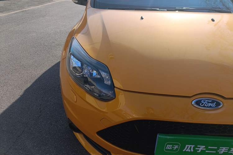 Used Ford Focus 2013 2.0T ST Orange Edition