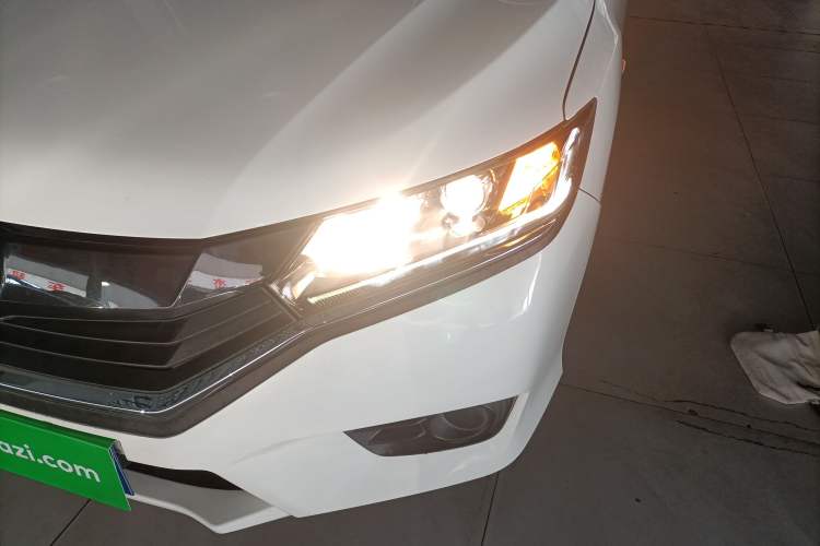 Used Honda Greiz 2016 1.5L CVT Classic Edition
