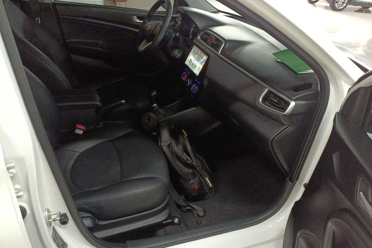 Used Hyundai Verna (older generation) 2017 1.4L Manual Refreshed Version China V Standard
