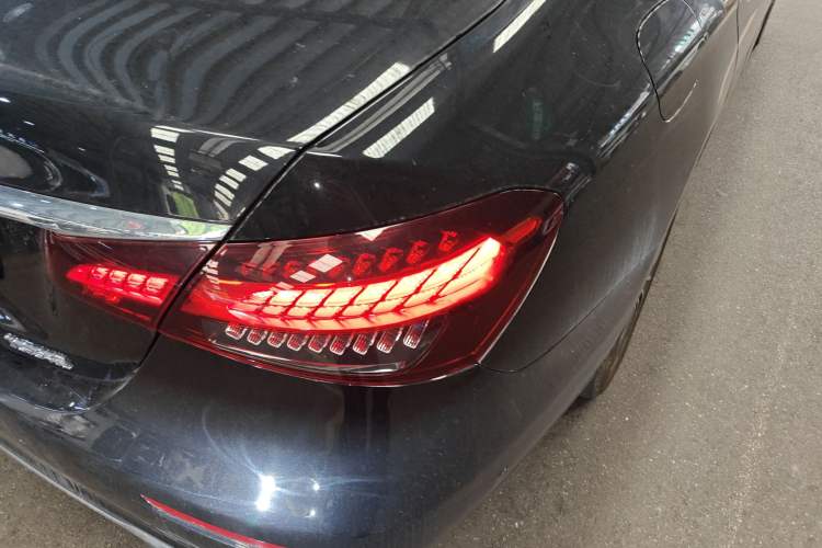 Used Mercedes-Benz E-Class 2023 Facelift E 260 L
