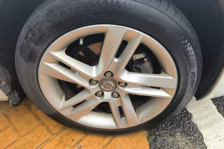 Used Volvo V60 2014 T5 Zhiya Edition