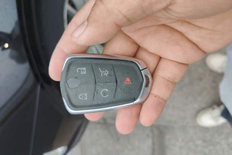 Used Cadillac XT5 2018 25T Luxury Model Vehicle Key