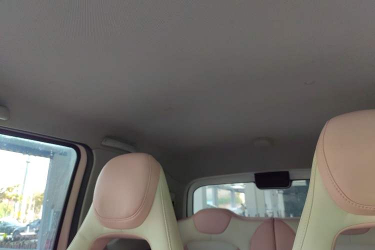 Used Wuling Hongguang MINIEV 2022 Macaron Premium Model – Lithium Iron Phosphate
