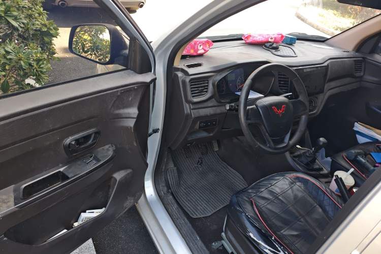 Used Wuling Hongguang V 2021 1.5L Jingqu Version LAR