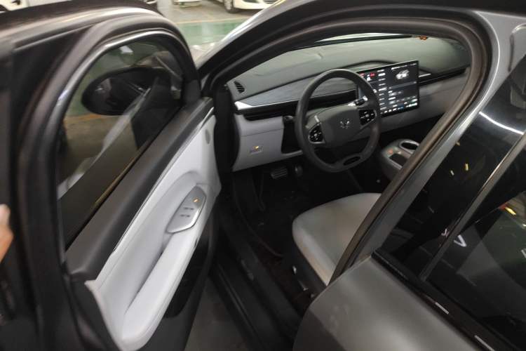 Used ARCFOX Alpha T5 2024 520 PRO Driver Seat