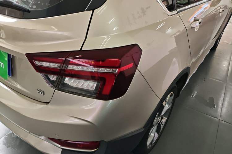 Used Geely Auto Vision S1 2018 1.4T CVT FENGXING Model Right Rear Taillight