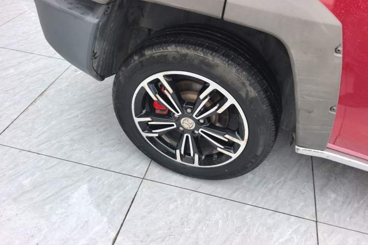 Used BAIC Off-Road BJ20 2016 1.5T CVT Luxury Model Right Rear Wheel Hub