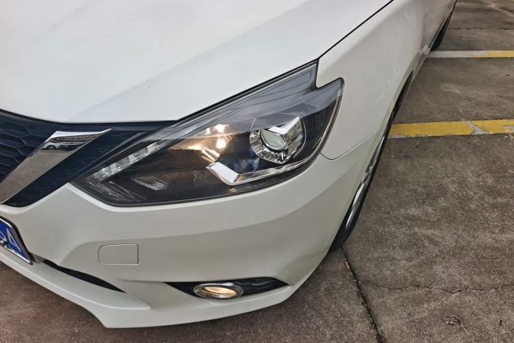 Used Nissan Sylphy 2018 1.6XV CVT Deluxe Edition Left Front Headlight