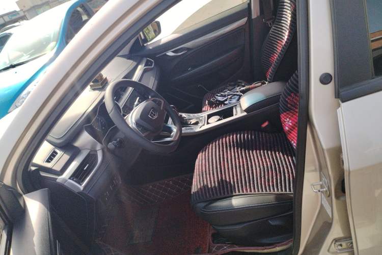 Used Geely Auto Emgrand 2019 Leading Edition 1.5L CVT Luxury Model China VI Standard Driver Seat