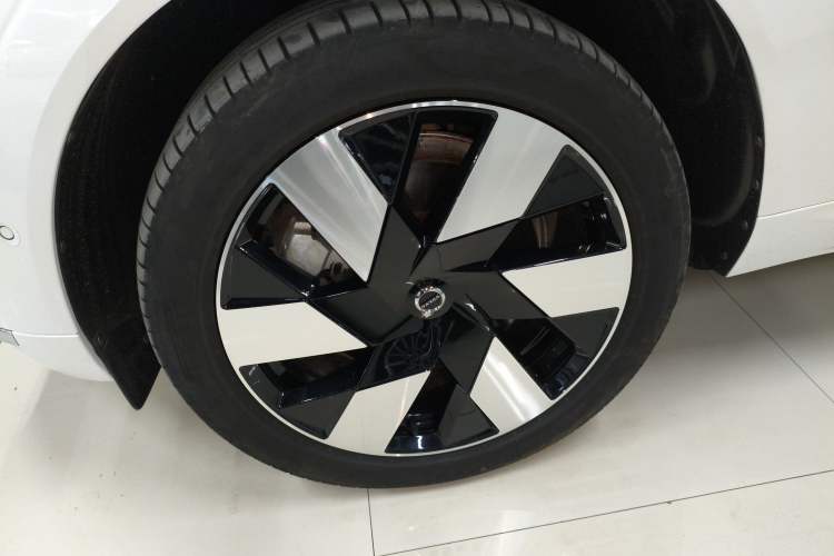 Used Volvo XC60 New Energy 2025 Plug-in Hybrid Long-Range All-Wheel Drive Smart & Luxurious Edition