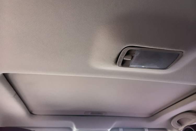 Used Dongfeng Aeolus AX7 2015 2.3L Automatic ZhiZun Version