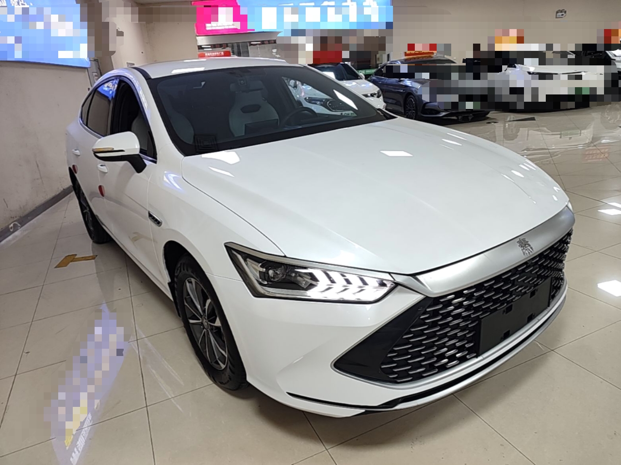 BYD Qin PLUS 2024 HONOR Edition DM-i 55KM Leading Model — снимка 3