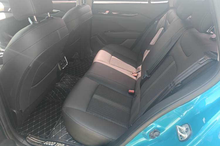 Used Dongfeng Aeolus Yixuan 2020 230T Automatic Advanced Edition
