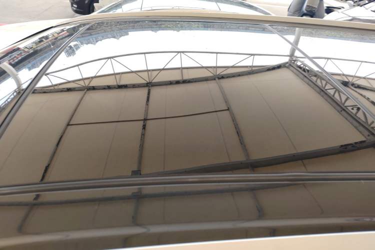 Used Toyota Highlander 2018 2.0T Two-Wheel Drive Luxury Edition 7 Seats China VI Standard Roof