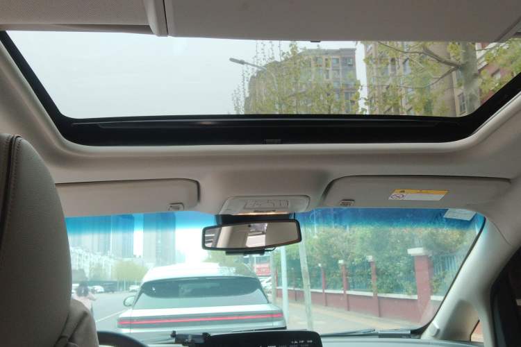 Used Buick GL8 2021 Land Cruiser Executive Class 652T Luxury Model