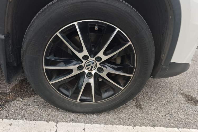 Used Volkswagen Tiguan 2015 1.8TSI Automatic Two-Wheel Drive Luxury Model
