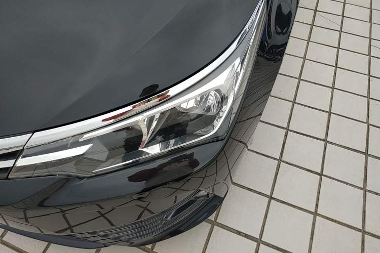 Used Toyota Corolla 2017 Revised Version 1.2T S-CVT GL Left Front Headlight