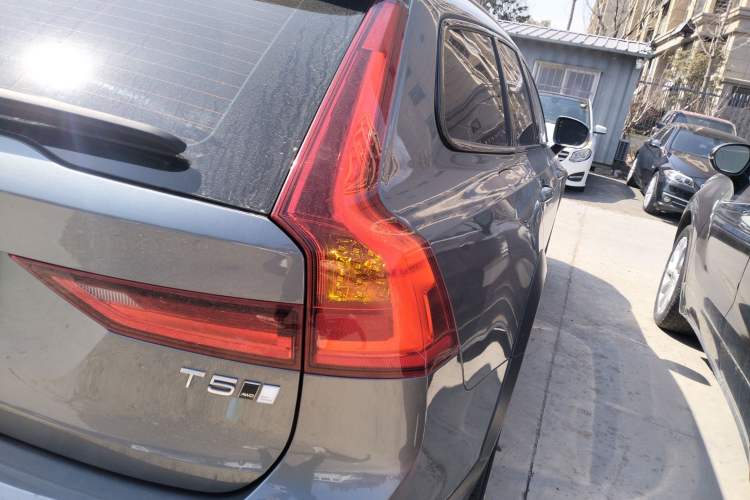 Used Volvo V90 2020 Facelifted Cross Country T5 AWD Zhiyuan Edition