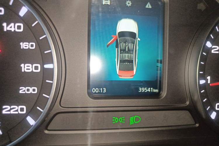 Used Roewe i5 2021 1.5L Manual Platinum Edition
