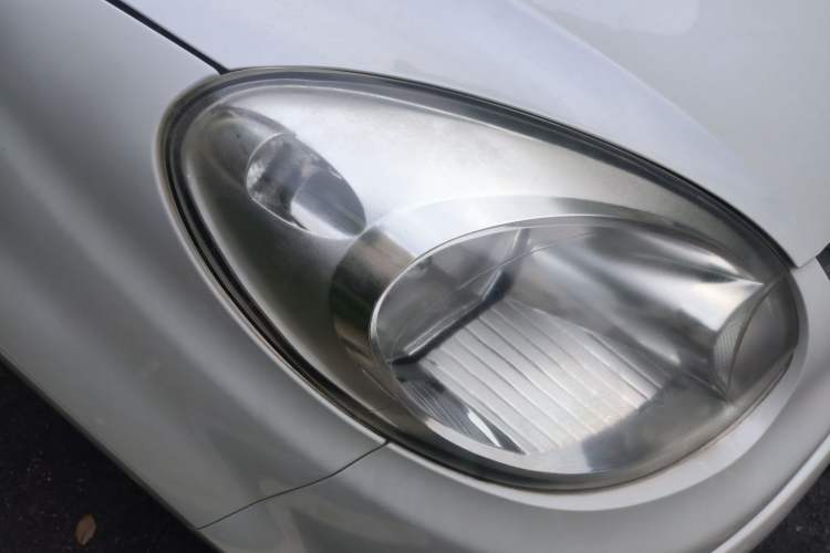 Used JMEV E200N  Right Front Headlight