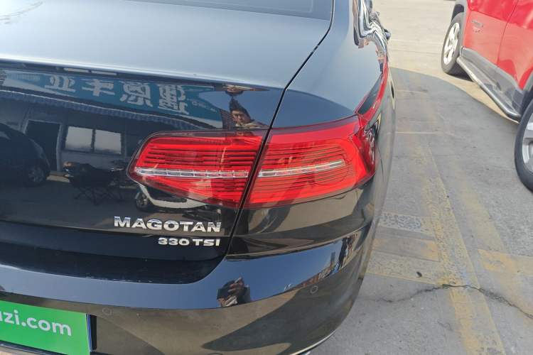 Used Volkswagen Magotan 2019 330TSI DSG Luxury Model China V Standard Exterior 3