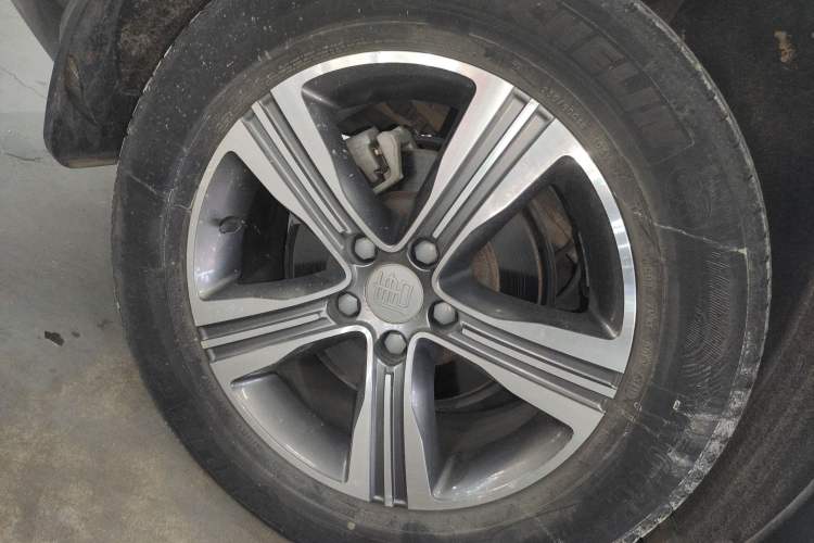 Used BYD Tang 2018 2.0T Automatic SmartConnect Luxury 7-Seater China V Emission Standard