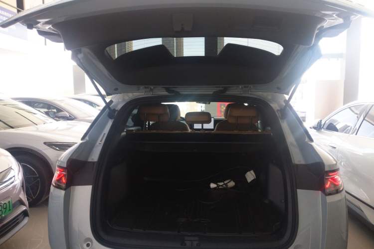 Used BYD Song L DM-i 2024 112 km Leading Edition
