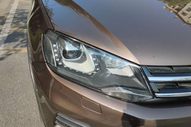 Used Volkswagen Touareg 2011 3.0 TSI High-End Version