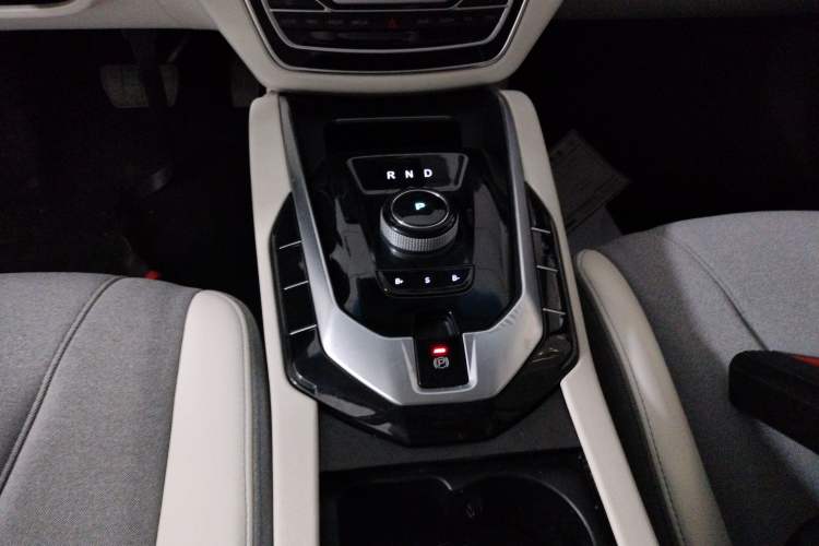 Used BAIC Beijing EU5 2018 R500 Smart Wind Edition