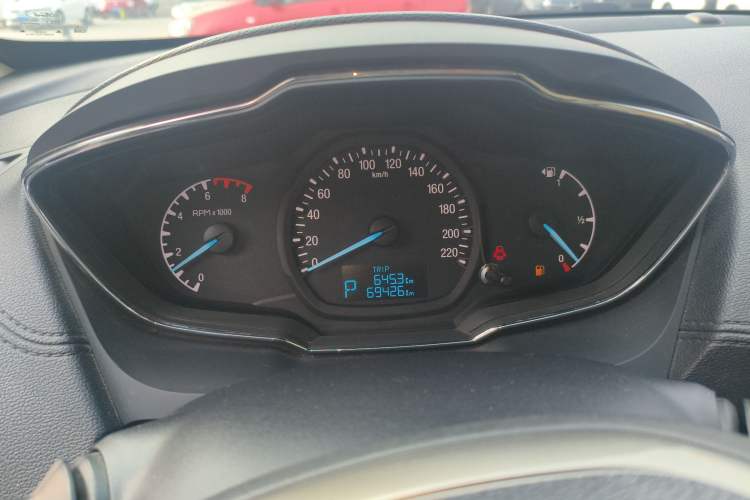 Used Ford Escort 2015 1.5L Automatic Fashion Model
