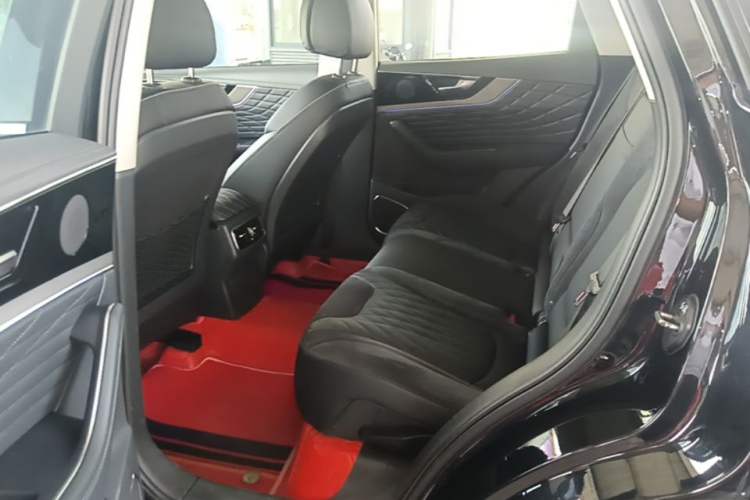 Used Hongqi HS5 2022 Revised Version 2.0T Smart Connect Flagship Edition
