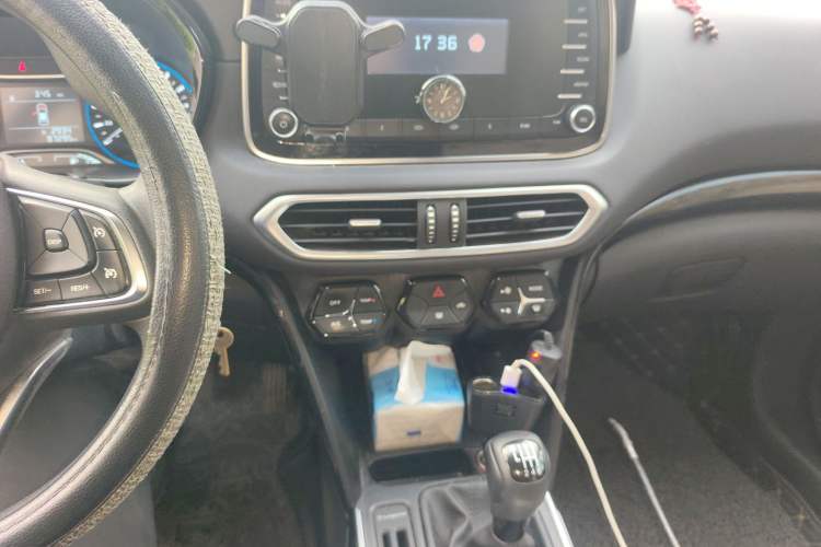 Used GAC Trumpchi GS4 2018 235T Manual Two-Wheel Drive Elite Edition Audio And AC Panel